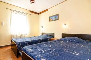 Гостиница Форт Апатур Тамань Стандартный двухместный номер с 2 отдельными кроватями и видом на море-2